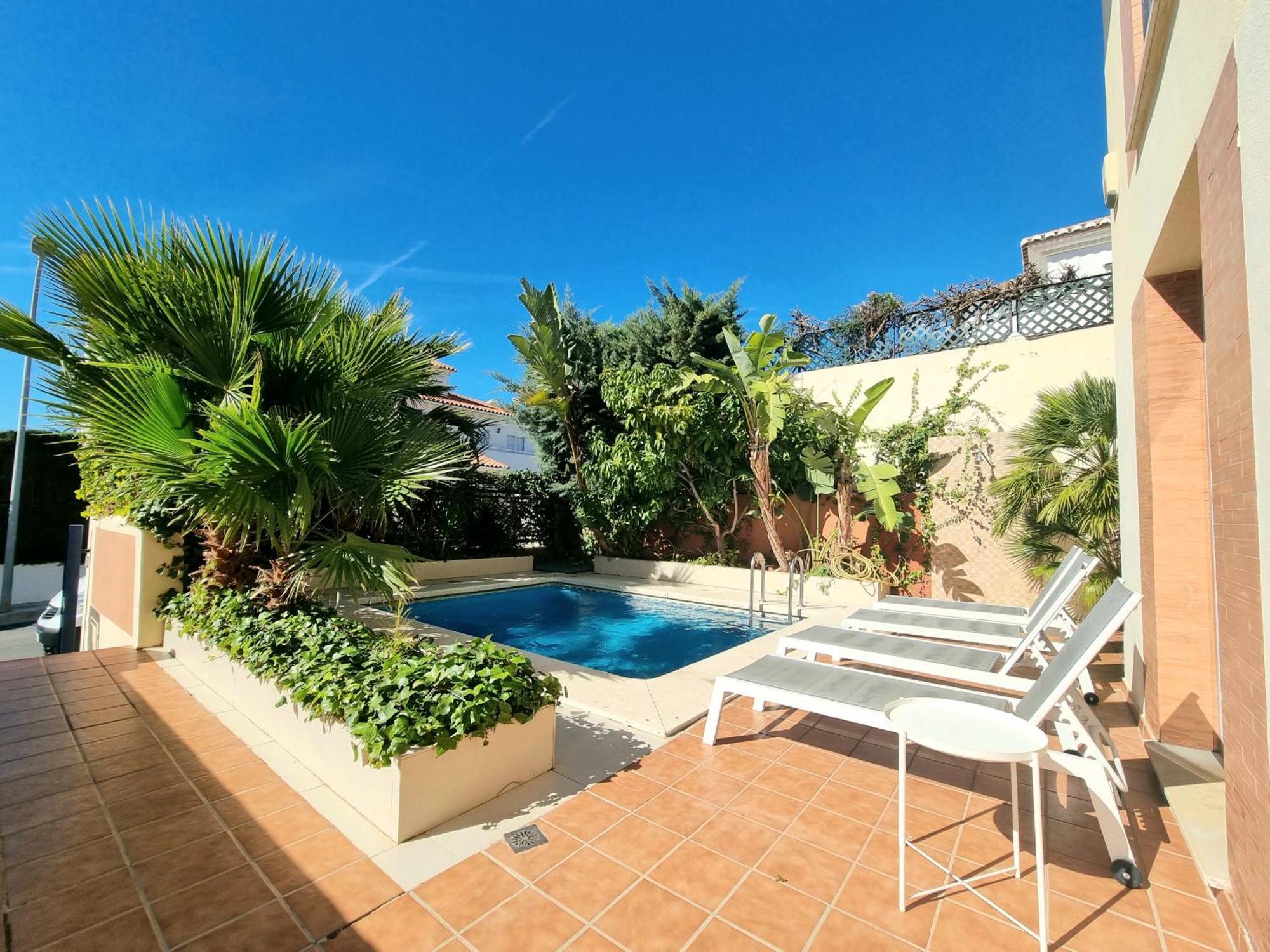 Stunning Home With Outdoor Swimmingpool, 4 Bedrooms And Wifi Бенальмадена Екстер'єр фото